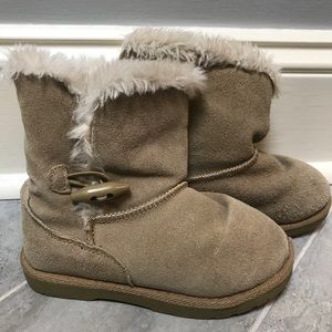 Leather toddler boots size 11M, warm and cozy, GUC